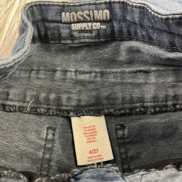 Bundle of 2 denim jean shorts.  Mossimo and Universal Thread. Women's size 4 - Picture 2 of 9